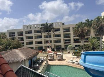 Villa de 4 habitaciones, Puerto Morelos · En Venta - Villa Front Beach, Oportunidad de Inversión
