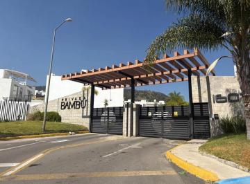 Casa de 3 habitaciones, Zapopan · Casa en Residencial con Alberca en Zapopan Sur Oportunidad Remate Hipotecario Al 50% de Descuento