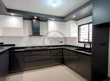Casa · 150m² · 3 Recámaras · 1 Estacionamiento · Bonita Casa en Venta Fracc. Privado Dominio Cumbres Amenidades Nl