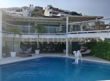 Casa · 655m² · 5 Recámaras · 3 Estacionamientos · Casa en Venta en Fraccionamiento Brisas Guitarrón, Acapulco, Gro.