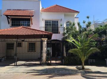 Casa de 4 habitaciones, Benito Juárez · Renta Casa Centrica en Cerrada con Vigilancia Sm 11