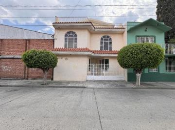 Casa de 5 habitaciones, León · Casa en Venta San Jerónimo León Gto con Recámara en Planta Baja.