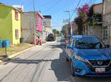 Casa de 4 habitaciones, Ecatepec de Morelos · Casa de 3 Niveles con 4 Recamaras, en Paseos de Ecatepec, Col. Guadalupe Victoria, Ecatepec