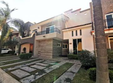 Casa en condominio de 3 habitaciones, Tlajomulco de Zúñiga · Casa en Venta Dentro de Coto en Bosques de Las Moras