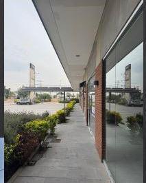 Local comercial · 60m² · Local 202 – Plaza Comercial Santa Fé