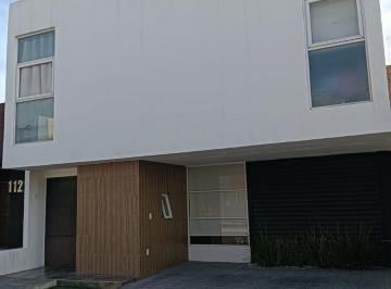 Casa · 170m² · Casa en Venta El Refugio con Excelente Distribución y Acabados Modernos.