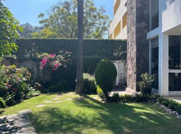 Casa de 4 habitaciones, Huixquilucan · Casa Remodelada en La Herradura, Huixquilucan con Jardín, Biblioteca, Estudio con Terraza, 2 Bodegas