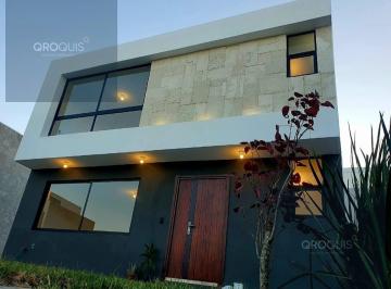 Casa · 139m² · 3 Recámaras · 2 Estacionamientos · Casa en Zákia
