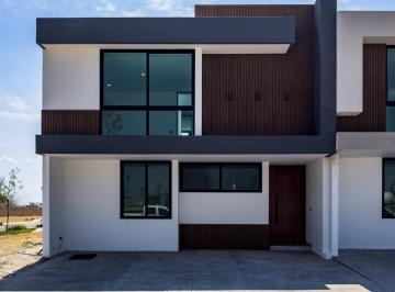 Casa en condominio · 190m² · 4 Recámaras · 3 Estacionamientos · Casa en Venta en Boreal Residencial