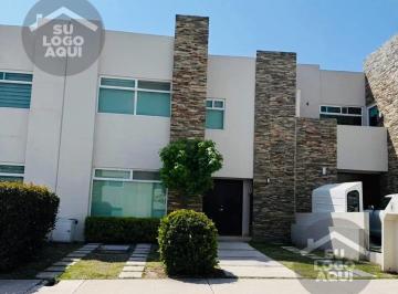 Casa en condominio · 150m² · 3 Recámaras · 2 Estacionamientos · Casa en Condominio - Fraccionamiento Zibatá