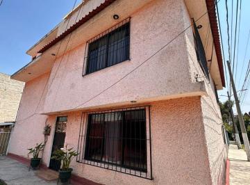 Casa de 6 habitaciones, Iztacalco · Casa en Venta en La Agricola Oriental con Gran Amplitud y Multiples Posibilidades de Adaptacion.