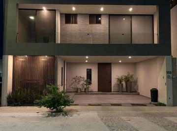 Casa en condominio · 230m² · 3 Recámaras · 2 Estacionamientos · Casa en Condominio - Condominio Cavalia