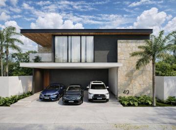 Casa · 315m² · 3 Recámaras · 3 Estacionamientos · Residencia de Lujo con Alberca y Recamara en Planta Baja en Rio del Dorado