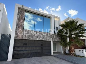 Casa · 275m² · 3 Recámaras · 2 Estacionamientos · Casa en Venta en Bosques del Valle, Chihuahua, Chihuahua