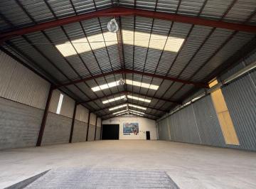 Bodega comercial de 4 habitaciones, García · Bodega en Renta en Mitras Poniente - 950 M²/ Anden y Rampa / Área de Maniobra