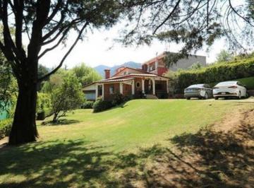 Casa de 5 habitaciones, Alvaro Obregón · Casa en Venta en Santa Rosa Xochiac en Álvaro Obregón