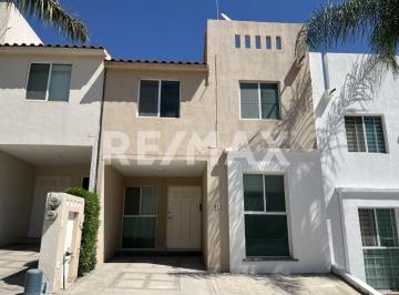 Casa · 156m² · 3 Recámaras · 1 Estacionamiento · Casa en El Fracc. El Palmar - (4)