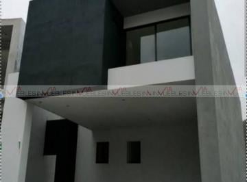 Casa · 184m² · 4 Recámaras · 2 Estacionamientos · Casa en Venta en Rincon de San Gerardo