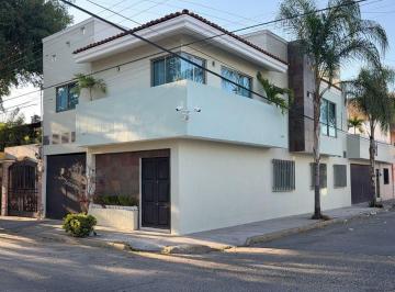 Casa de 5 habitaciones, Guadalajara · Casa en Venta en Colonia Insurgentes