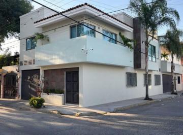 Casa de 5 habitaciones, Guadalajara · Casa en Esquina en Venta en Colonia Aldama