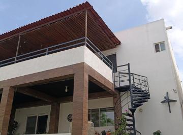 Casa en Venta de 3 habitaciones Fraccionamiento Real de Torrecillas Residencial · Casa en Venta con 3 Recámaras con 318 m² Superficie de Terreno Amplio Jardín y Atrás Social