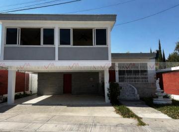 Casa · 468m² · 4 Recámaras · 2 Estacionamientos · Casa en Venta en Contry