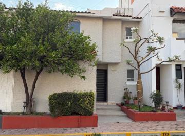 Casa · 160m² · 3 Recámaras · 2 Estacionamientos · Casa en Renta Bosques del Campestre, León Guanajuato