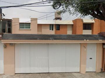 Casa de 4 habitaciones, Tlalnepantla de Baz · Casa con 250 m² de Terreno y 4 Recámaras en Venta en Valle Dorado