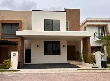 Casa · 223m² · 3 Recámaras · 2 Estacionamientos · Casa en Aqua Residencial