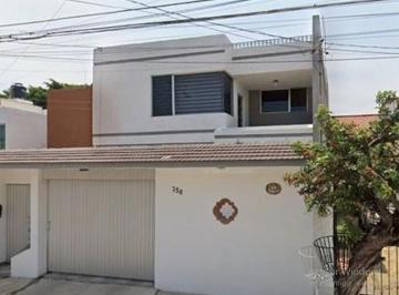 Casa de 4 habitaciones, Corregidora · Casa con 4 Dorm. de 275 m² en Venta en Residencial Tejeda