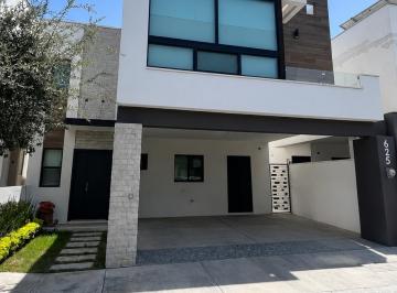 Casa de 3 habitaciones, García · Casa en Venta en Valle de Cumbres Premier