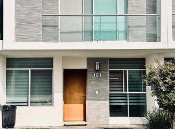 Casa en condominio de 3 habitaciones, Zapopan · Casa en Venta en Natura