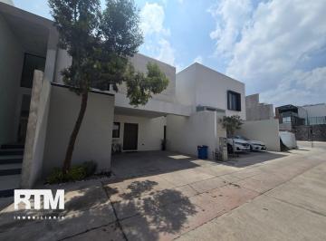 Casa · 202m² · 3 Recámaras · 2 Estacionamientos · Casa en Venta en Tarragona