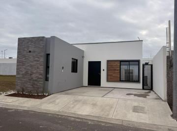 Casa de 3 habitaciones, Alvarado · Hermosa Casa en Fracc Lomas de La Rioja