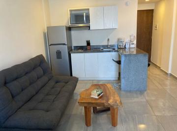 SOFA CAMA Y MESA DE PEROTA · Departamento en Renta 1rec 40 m² en Playa del Carmen Amueblado a 5 Calles de La Playa