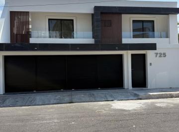 Casa · 447m² · 4 Recámaras · Casa - Fraccionamiento Costa de Oro