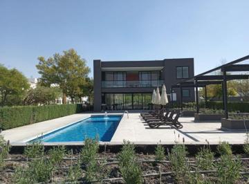 Casa en condominio de 3 habitaciones, Querétaro · Altos Juriquilla, Amara (Casa en Esquina)