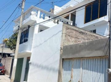 Casa · 248m² · 5 Recámaras · 1 Estacionamiento · Casa en Venta en San Lorenzo Chimalhuacan