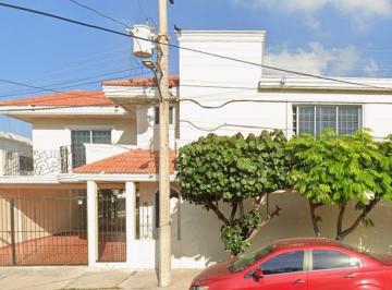 Casa de 5 habitaciones, Ciudad Madero · Casa con 5 Recámaras de 425 m² en Venta en Unidad Nacional