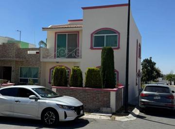 Casa en condominio de 3 habitaciones, Corregidora · Res. Andrea (Esquina) - Zona Mision Mariana y Candiles