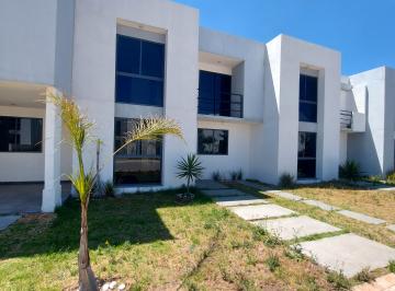 Casa de 3 habitaciones, Tizayuca · Casa con 105 m² Superficie de Terreno, 3 Recámaras en Renta en Tizara Town