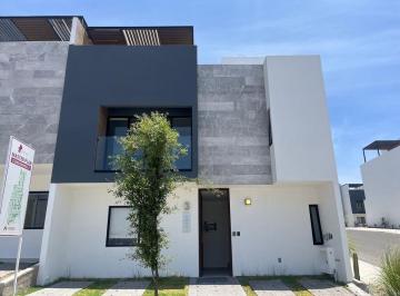 Casa · 250m² · 3 Recámaras · 2 Estacionamientos · Departamento en Zibatá
