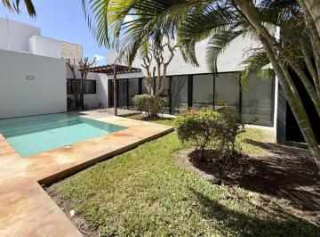 Casa de 3 habitaciones, Mérida · Casa en Venta en Conkal Una Sola Planta Equipada y con Paneles Solares