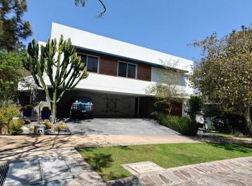 Casa en condominio de 3 habitaciones, Zapopan · Casa en Venta en Bosque de Los Lagos