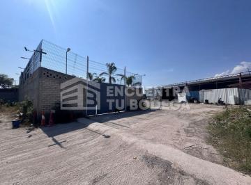 Bodega comercial · 656m² · Bodega en Renta con Amplio Patio y Estacionamiento Techado