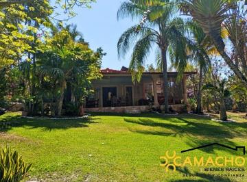 Casa de 4 habitaciones, Yautepec · Casa con Amplio Jardín y Alberca en Venta en Oaxtepec Olc - 4428