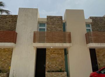 Casa en condominio de 2 habitaciones, Coatzacoalcos · Casa Amueblada Totalmente Equipada en Renta