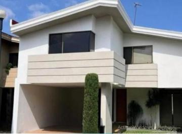 Casa de 3 habitaciones, Puebla · Casa con 3 Recámaras de 160 m² en Venta, Casa Blanca