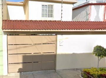 Casa de 3 habitaciones, Nezahualcóyotl · ¡Gran Oportunidad! Casa de Remate en Nezahualcóyotl