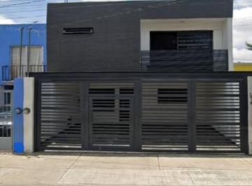 Casa de 3 habitaciones, Guadalajara · Casa con 3 Habitaciones de 90 m² en Venta en Los Arrayanes